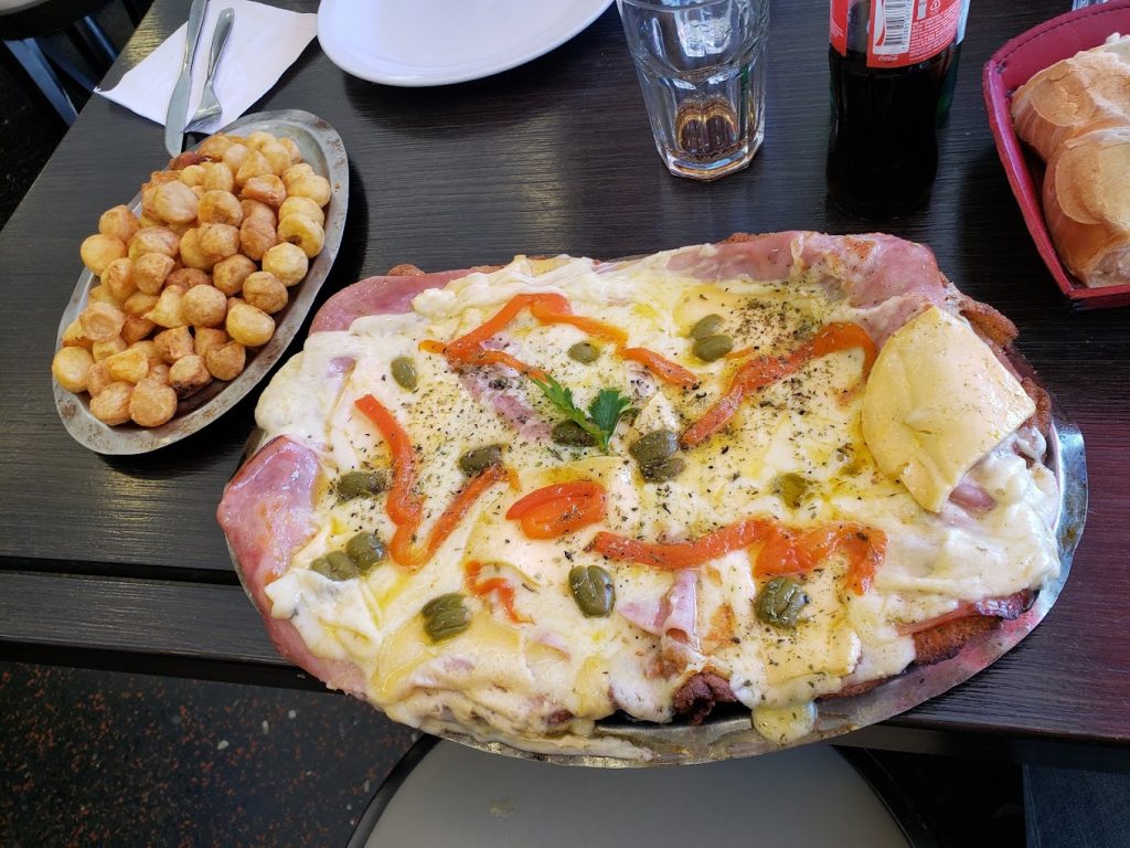 la Farola de Villa Urquiza - Milanesa Napolitana